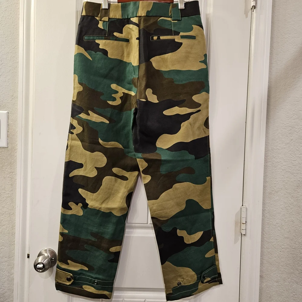 Burberry London Camo High Rise Straight Leg Cropped Pants D-Ring US 6